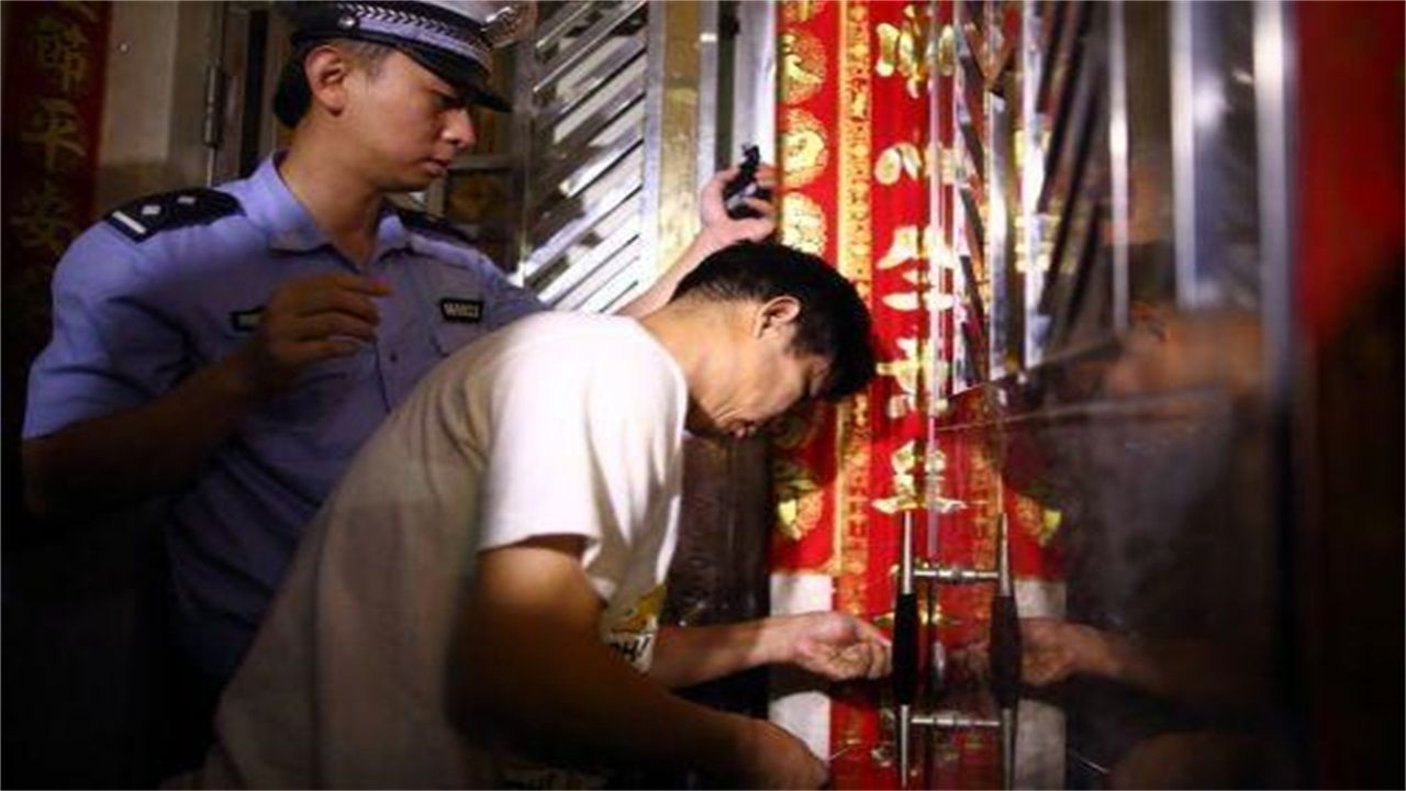 永州请开锁师傅开了锁后，师傅为什么一般都不进门，就算主人请也不进去？